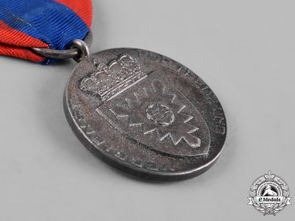 schaumburg-_lippe,_principality._a_merit_medal,_silver_grade_c19-208