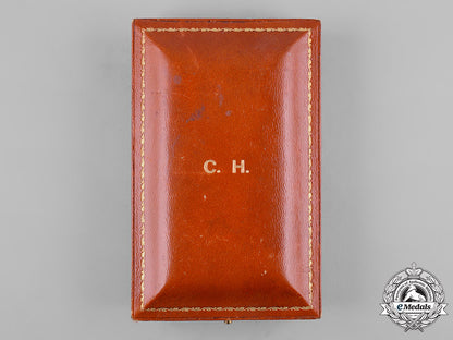 united_kingdom._a_board-_mounted_medal_case_by_pinches_c19-2276