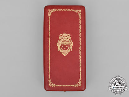 vatican,_city_state._an_order_of_pius_ix,_grand_cross_case,_by_tanfani&_bertarelli_c19-2297_1