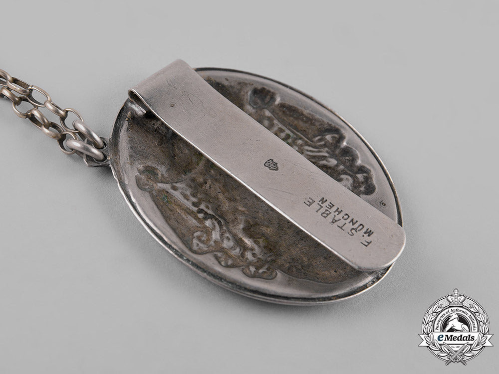 bavaria,_kingdom._a_kingdom_of_bavaria_civil_servant’s_badge_by_f._stäble,_c.1876_c19-2340