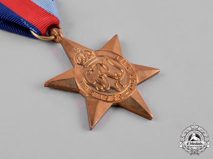 canada._a_second_war_group_of_three_c19-2465