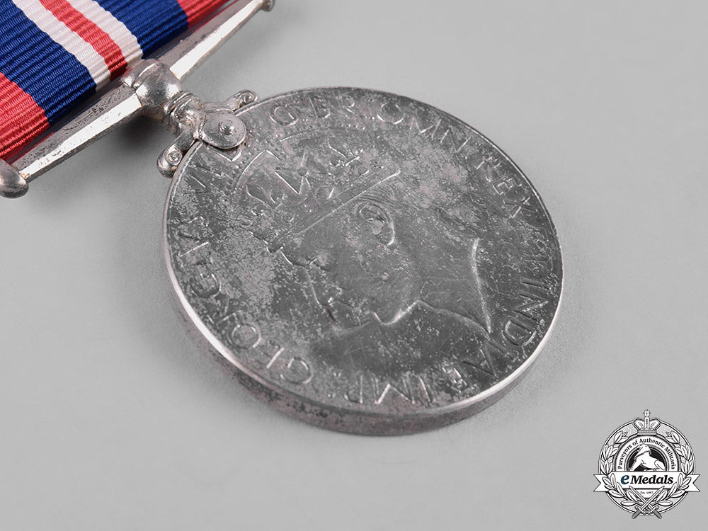 canada._a_second_war_group_of_three_c19-2467