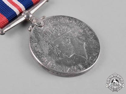 canada._a_second_war_group_of_three_c19-2467