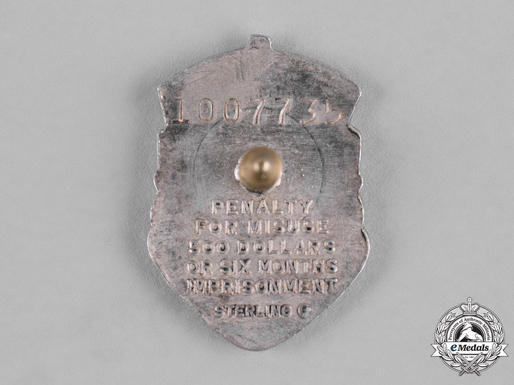 canada._a_second_war_group_of_three_c19-2469