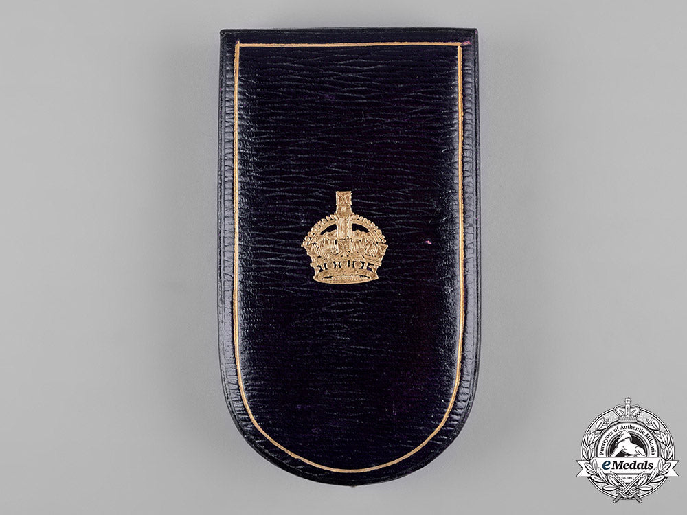 united_kingdom._a_gvi_military_cross_with_case_c19-2489