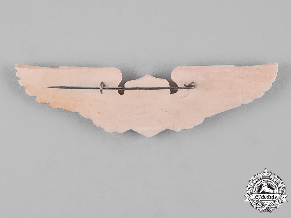 united_states._an_army_air_force_pilot_badge,_pow_made,_c.1941_c19-2694