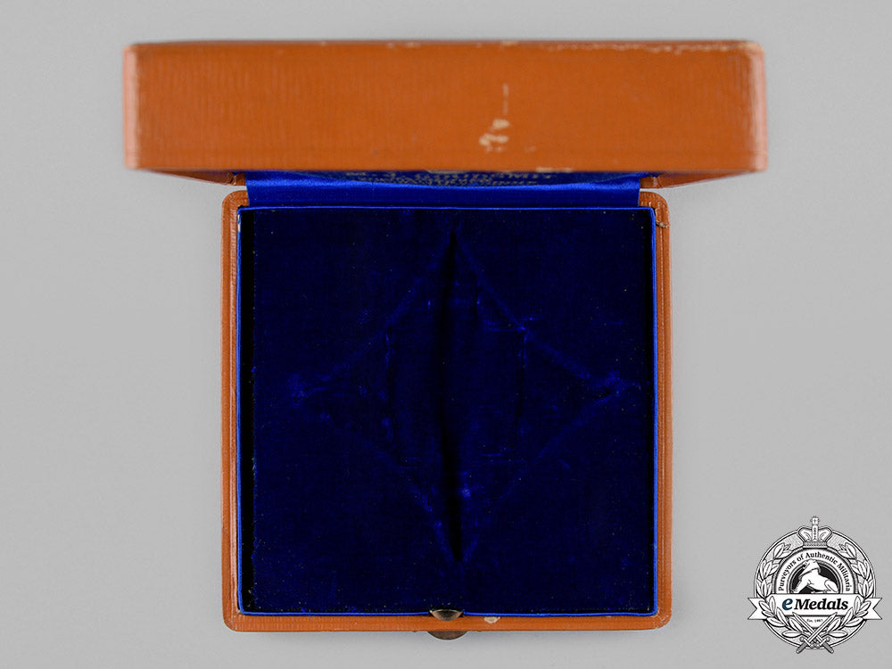 netherlands,_kingdom._an_order_of_orange-_nassau,_grand_officer’s_case,_by_m.j._goudsmit_c19-2788