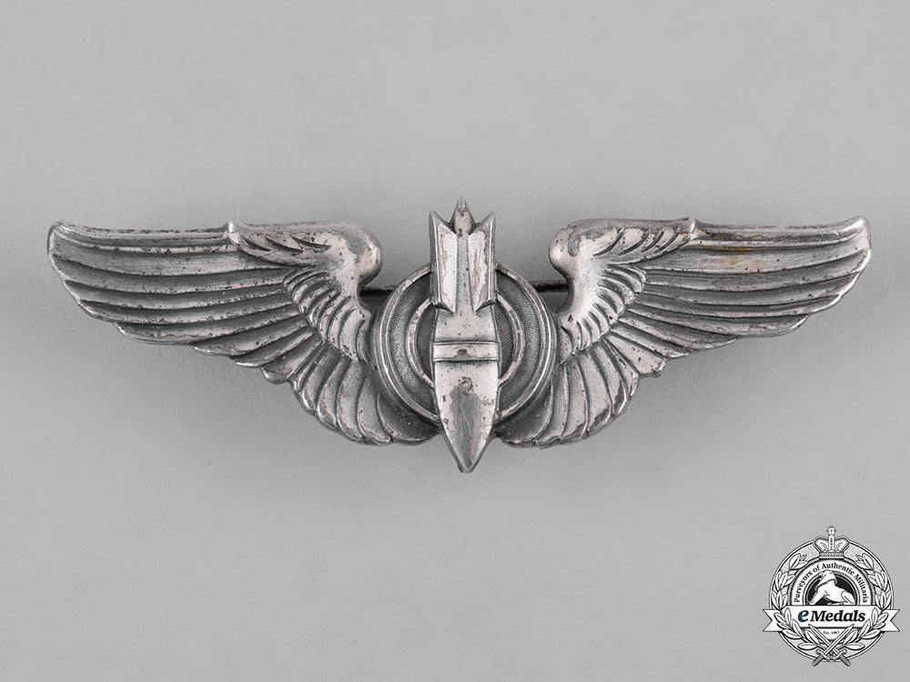 united_states._a_second_war_army_air_forces_bombardier_badge_c19-2836