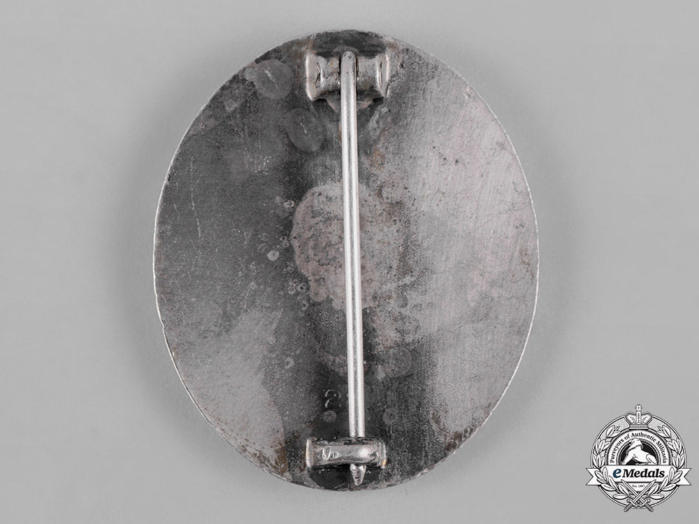 germany,_wehrmacht._a_wound_badge,_silver_grade,_by_eugen_schmidthäussler_c19-3011