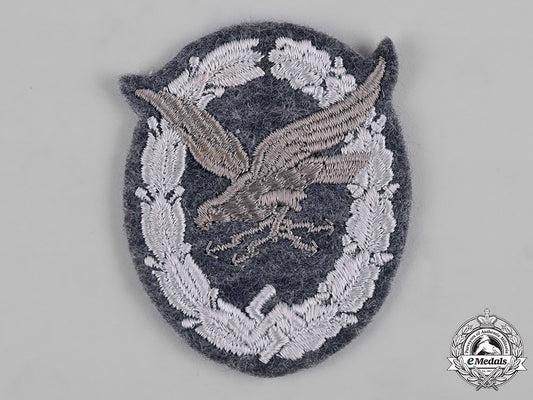 germany,_luftwaffe._a_radio_operator_badge,_cloth_version_c19-3030