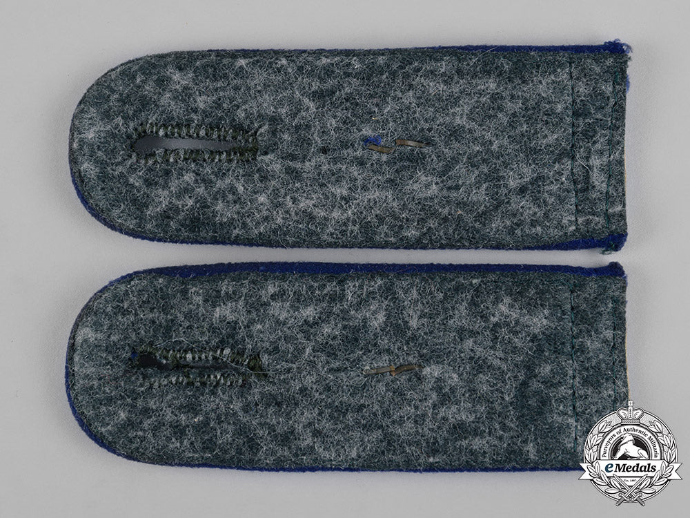 germany,_heer._a_pair_of_army_medical_unterfeldwebel_shoulder_straps_c19-3033