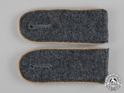 germany,_luftwaffe._a_pair_of1_st_paratroop_panzer_division_hermann_göring_em/_nco’s_shoulder_straps_c19-3049
