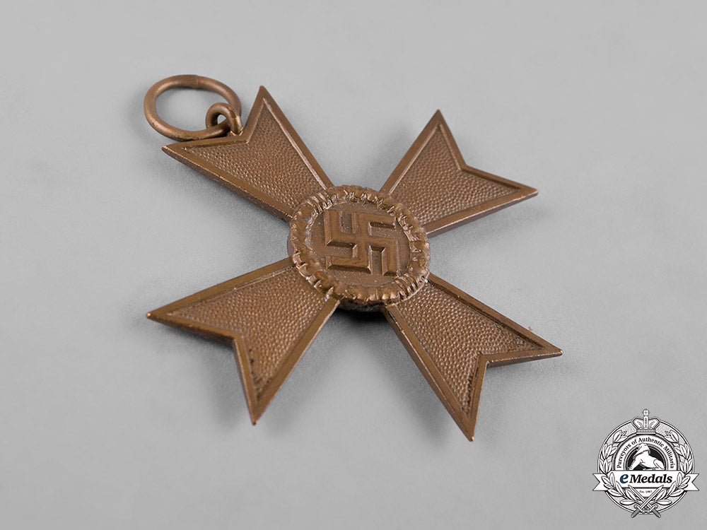 germany,_wehrmacht._a_war_merit_cross,_ii_class,_with_paper_envelope_c19-3055