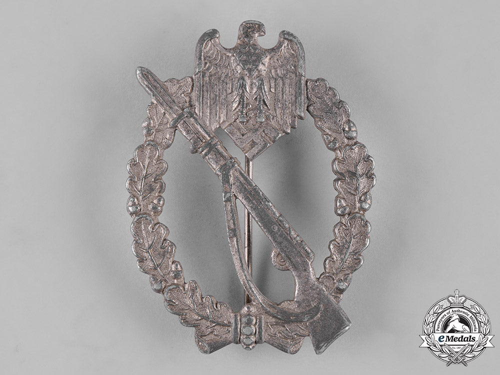 germany,_wehrmacht._an_infantry_assault_badge,_silver_grade_c19-3063