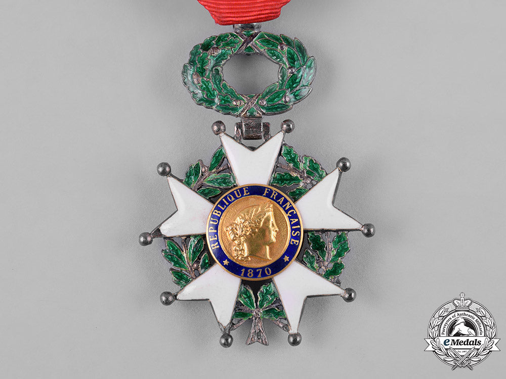 canada._a_dso_group_to_major_george_alton_cline_mid,_officer_commanding_of_canadian_corps_headquarters_signal_company_c19-3268