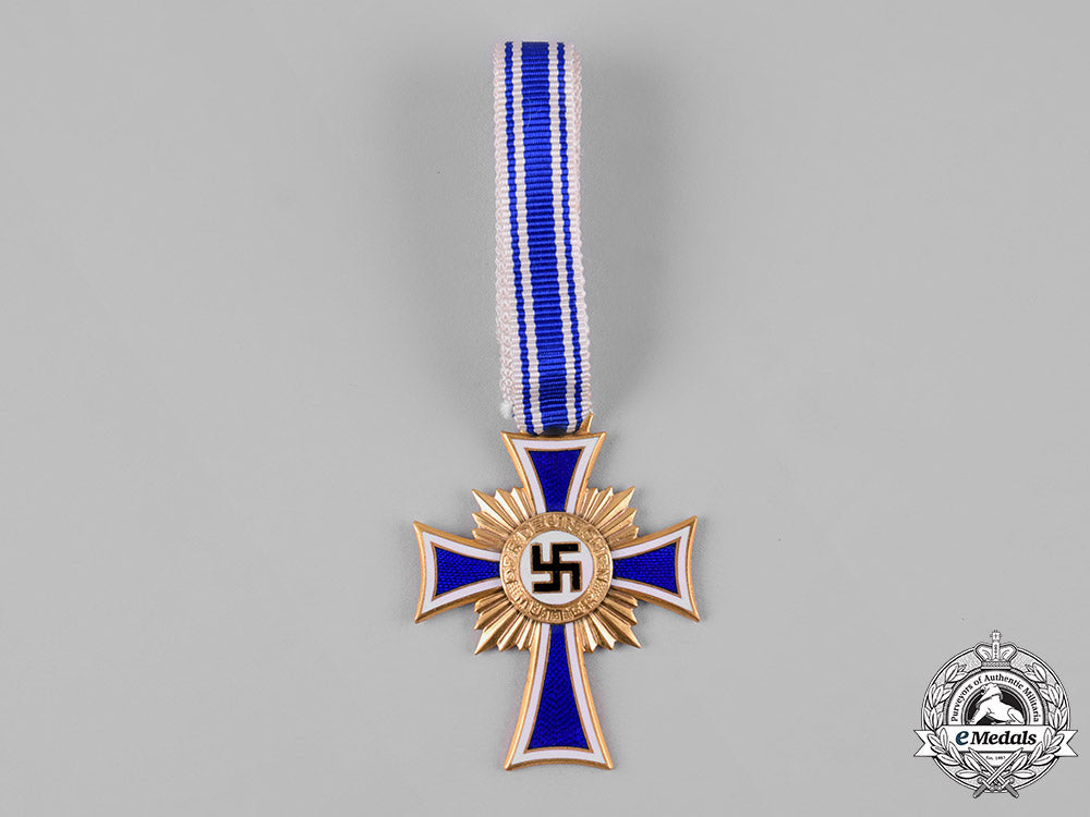 germany,_third_reich._a_cased_honour_cross_of_the_german_mother_in_gold_by_robert_hauschild_c19-3413