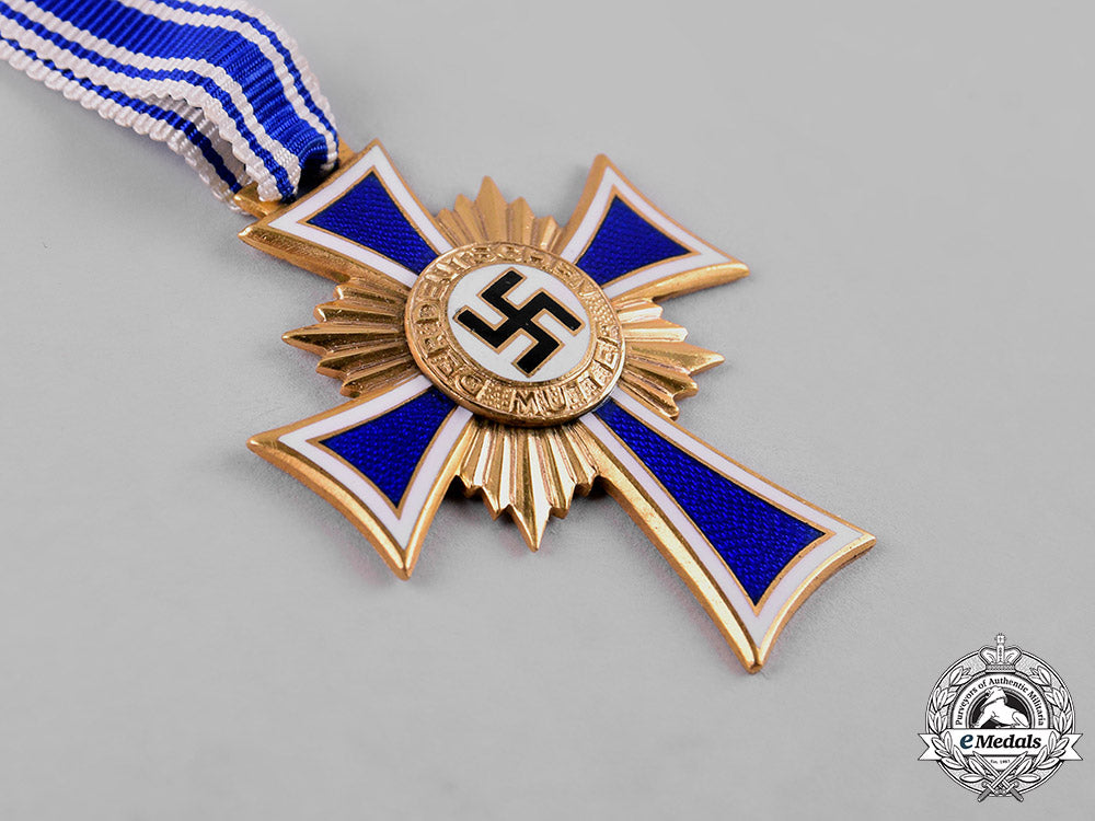 germany,_third_reich._a_cased_honour_cross_of_the_german_mother_in_gold_by_robert_hauschild_c19-3416