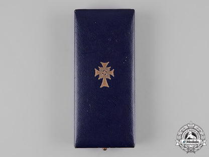 germany,_third_reich._a_cased_honour_cross_of_the_german_mother_in_gold_by_robert_hauschild_c19-3417