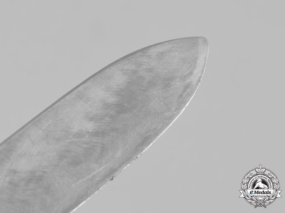 germany,_luftwaffe._a_fallschirmjäger_gravity_knife,_by_smf_solingen_c19-3434_1