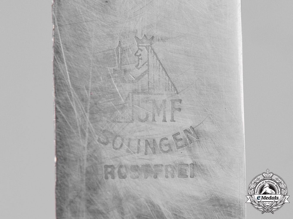 germany,_luftwaffe._a_fallschirmjäger_gravity_knife,_by_smf_solingen_c19-3435_1