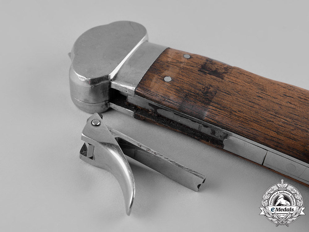 germany,_luftwaffe._a_fallschirmjäger_gravity_knife,_by_smf_solingen_c19-3436_1