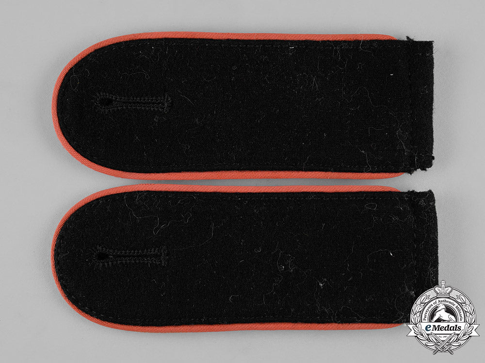 germany,_ss._a_set_of_waffen-_ss_mann_panzer_shoulder_straps_c19-3467_1