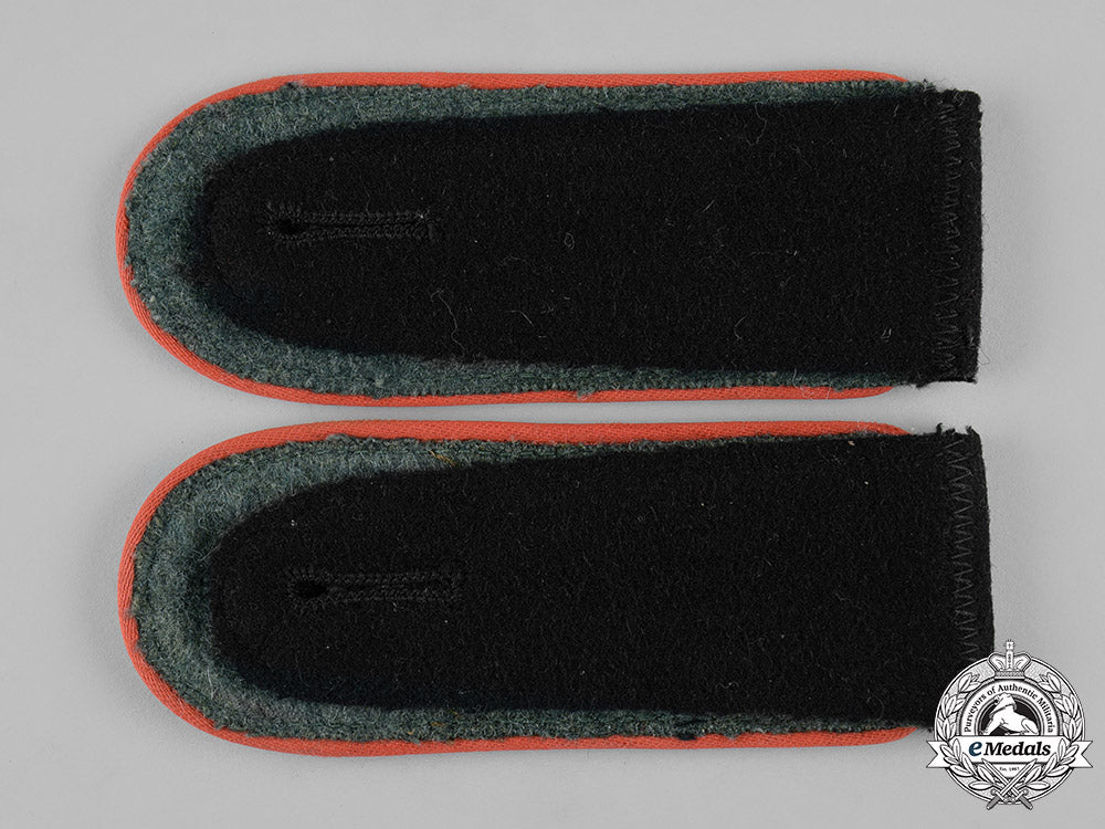 germany,_ss._a_set_of_waffen-_ss_mann_panzer_shoulder_straps_c19-3468_1