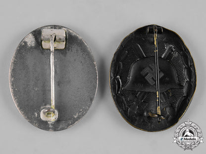 germany,_wehrmacht._a_pair_of_wound_badges_c19-3471_2