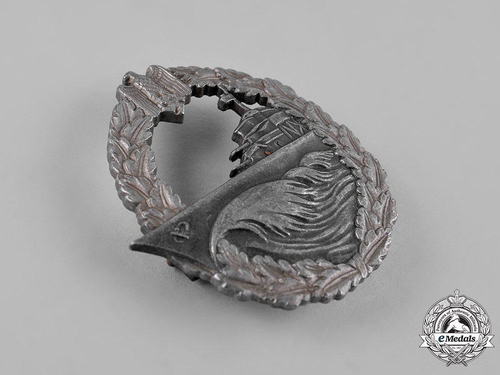 germany,_kriegsmarine._a_destroyer_war_badge_by_sohni,_heubach&_co._c19-3534_2