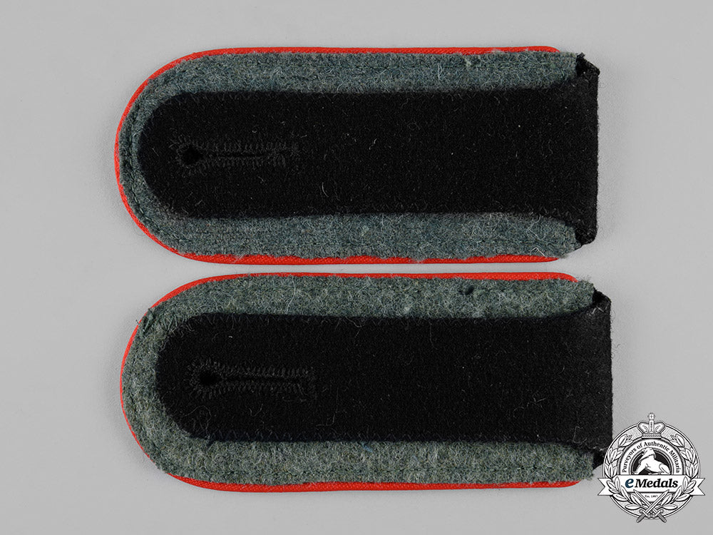 germany,_ss._a_set_of_waffen-_ss_mann_artillery_shoulder_straps_c19-3540