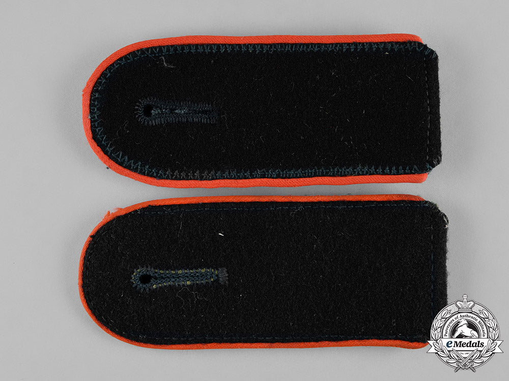 german,_ss._a_pair_of_waffen-_ss_artillery_em_shoulder_straps_c19-358