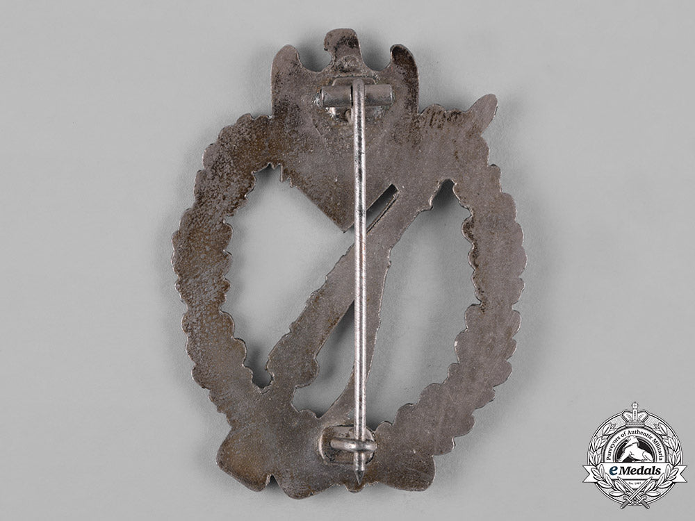 germany,_wehrmacht._a_infantry_assault_badge_in_silver,_by_deschler&_sohn_c19-3605_1