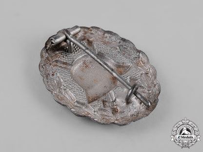germany,_imperial._a_pair_of_first_war_wound_badges_c19-3618