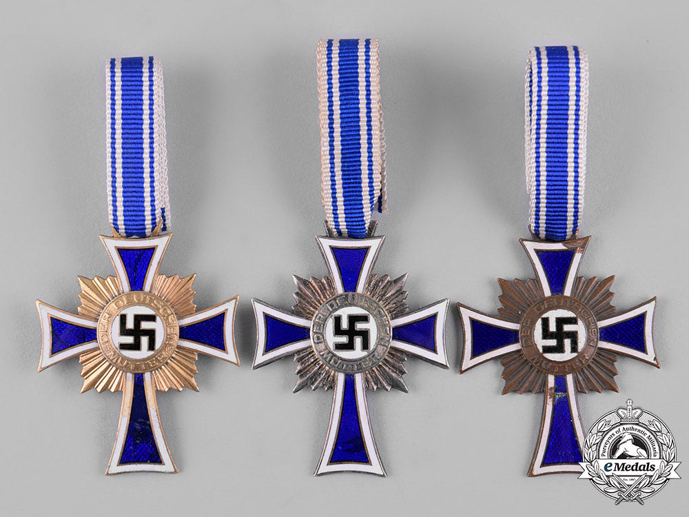 germany,_third_reich._a_lot_of_honour_crosses_of_the_german_mother,_all_grades_c19-3698