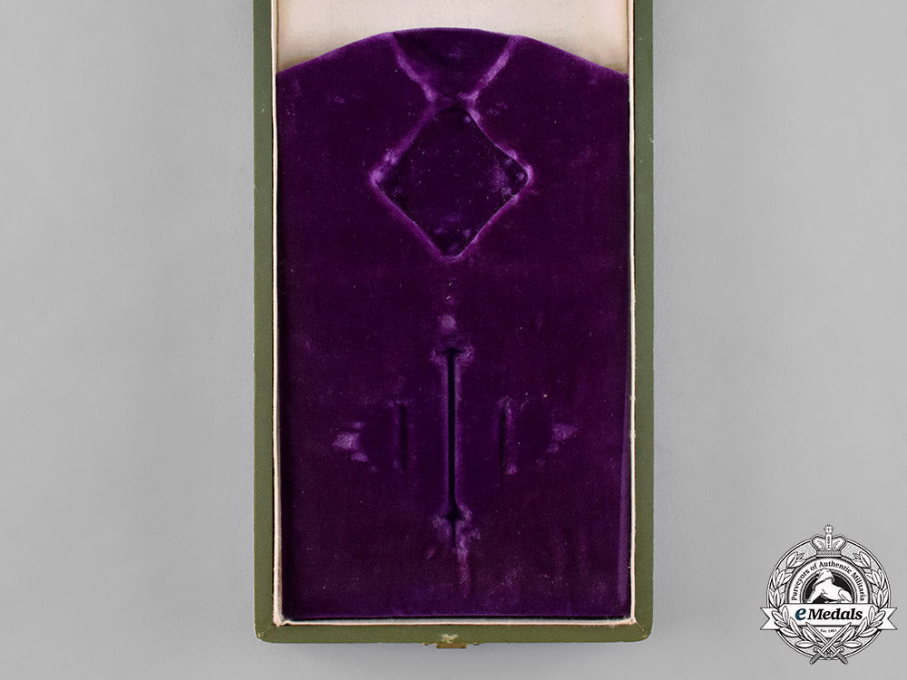 italy,_kingdom._an_order_of_st._maurice_and_st._lazarus,_grand_cross_case,_by_viot_and_buronzo_c19-3785_1_1