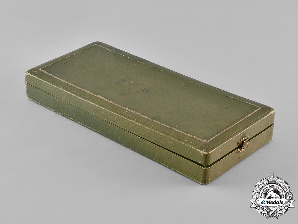 italy,_kingdom._an_order_of_st._maurice_and_st._lazarus,_grand_cross_case,_by_viot_and_buronzo_c19-3787_1_1