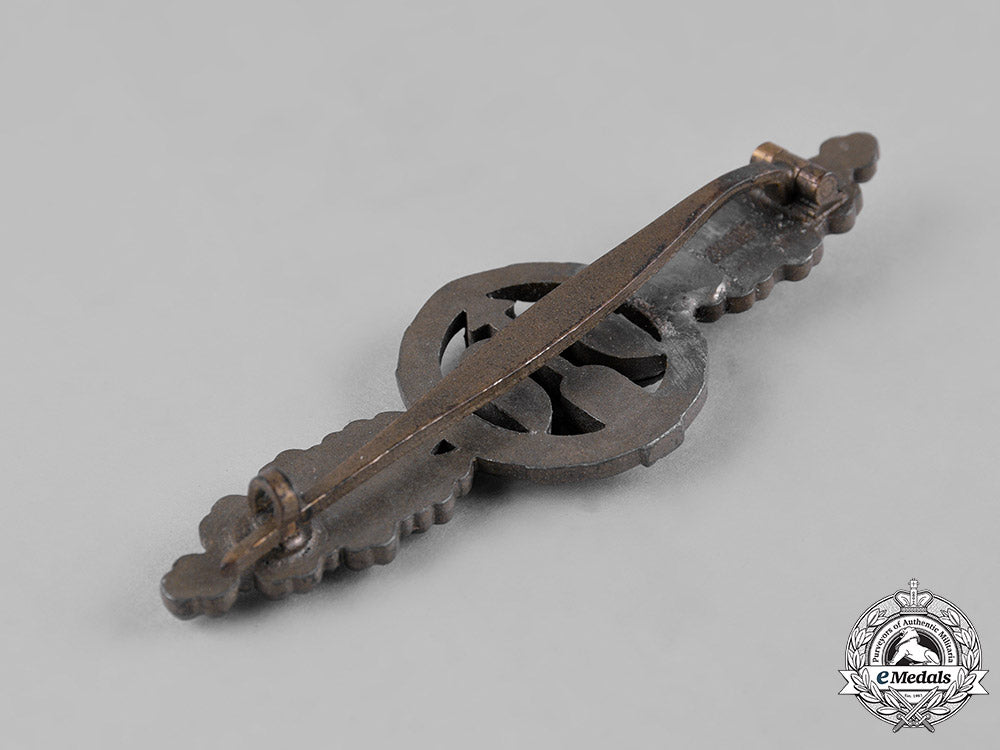 germany,_luftwaffe._a_short_range_day_fighter_clasp,_bronze_grade,_by_g.h._osang,_with_envelope_c19-380_1_1_1
