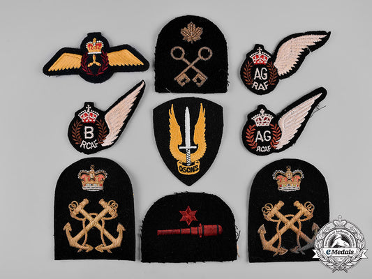 canada._a_lot_of_nine_armed_forces_badges_c19-4154