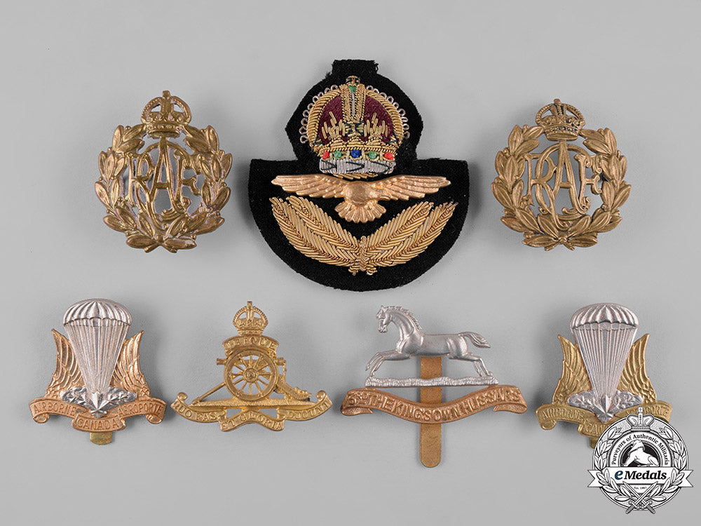 canada,_united_kingdom._a_lot_of_seven_cap_badges_c19-4186