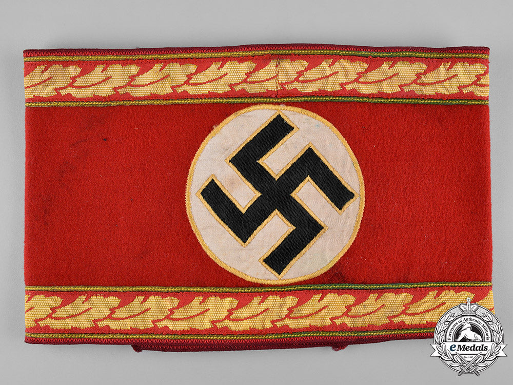 germany,_nsdap._a_reich-_level_main_department_leader_armband_c19-4212