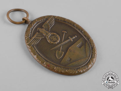 germany,_third_reich._a_west_wall_medal_c19-4265