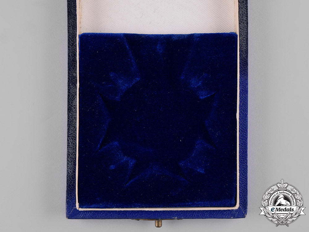romania,_kingdom._an_order_of_the_crown,_commander’s_case_c19-4340