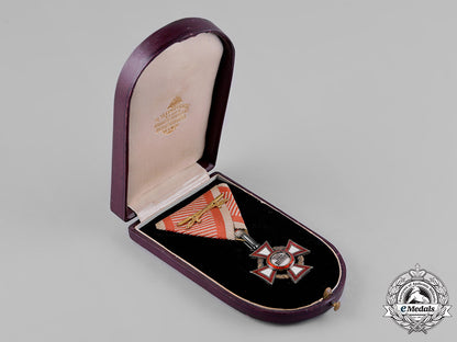 austria,_imperial._a_military_merit_cross,_iii_class_with_war_decoration_in_case,_by_v._mayers’_söhne_c19-4482_1