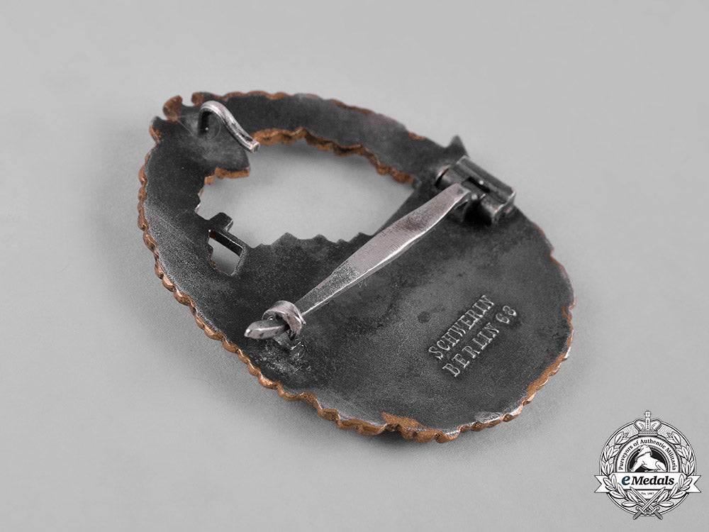 germany,_kriegsmarine._a_destroyer_war_badge,_by_schwerin_c19-467