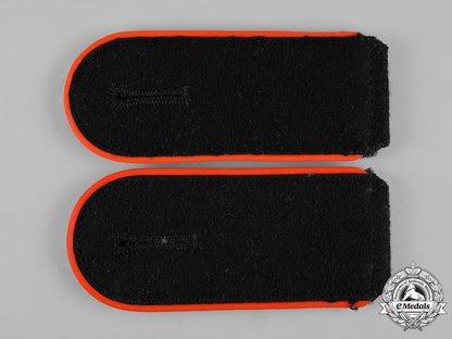 germany,_waffen-_ss._a_set_of_mann_artillery_personnel_shoulder_straps_c19-4821_2_1