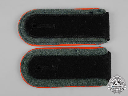 germany,_waffen-_ss._a_set_of_mann_artillery_personnel_shoulder_straps_c19-4822_2_1