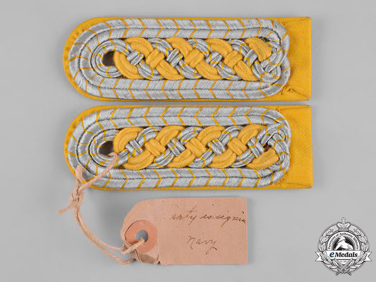 germany,_wasserschutzpolizei._a_pair_of_shoulder_boards_for_a_meister_of_the_wasserschutzpolizei_c19-4830