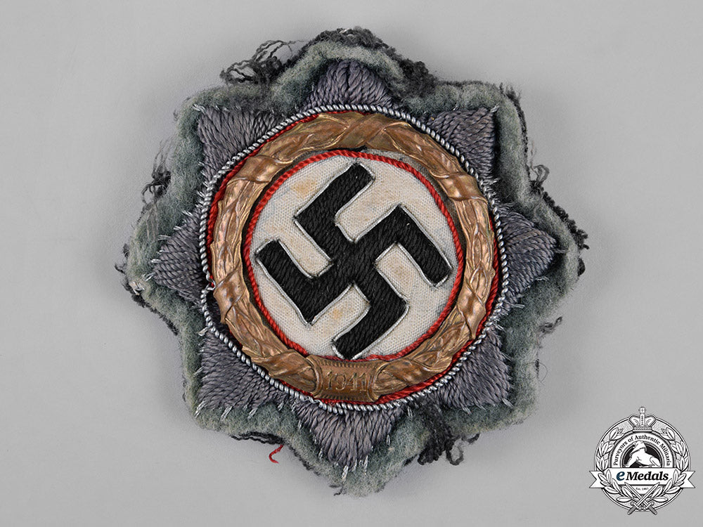 germany,_wehrmacht._a_german_army_cross_in_gold,_cloth_version_c19-4833_1_1