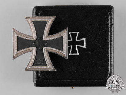 germany,_wehrmacht._a1939_iron_cross,_i_class,_with_case_c19-500