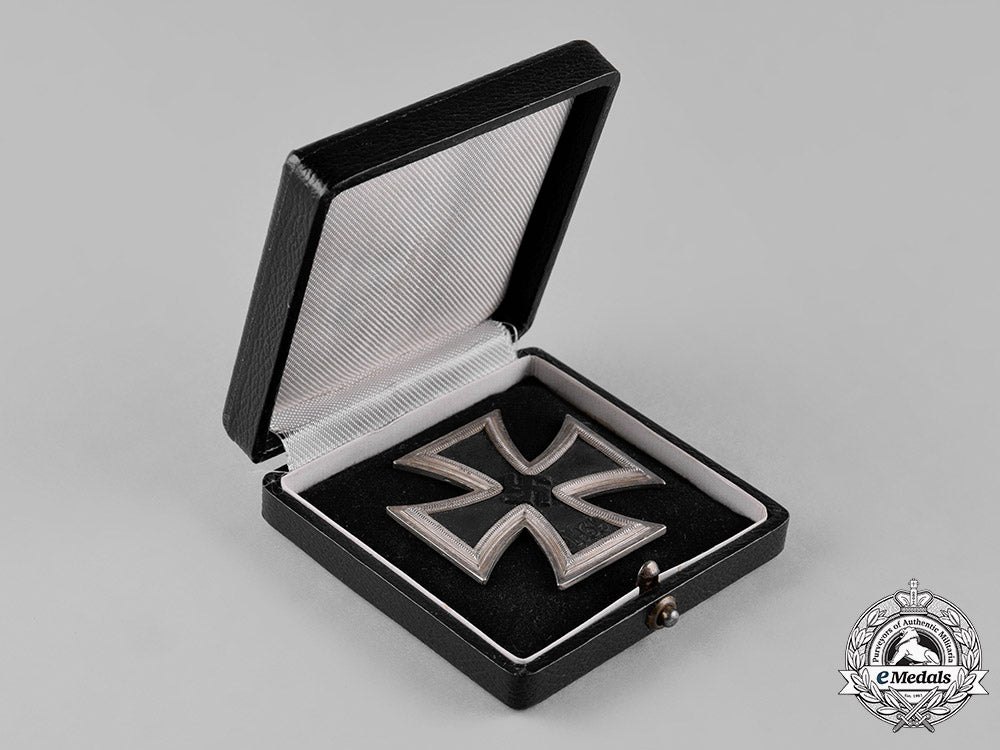 germany,_wehrmacht._a1939_iron_cross,_i_class,_with_case_c19-508